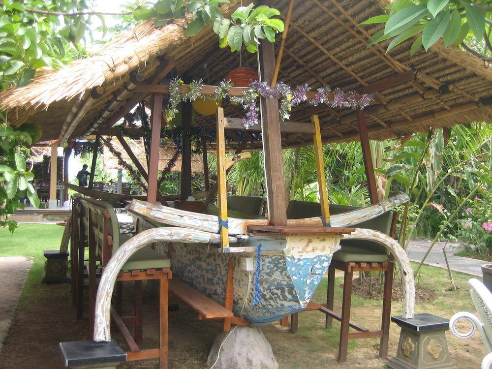 Harmony And 2* Amed (Bali)