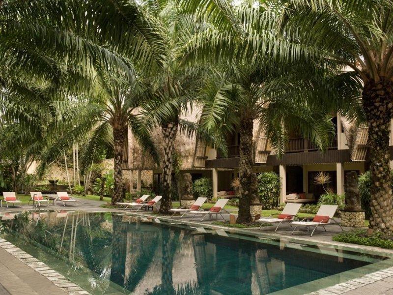 Resort Segara Village 4*