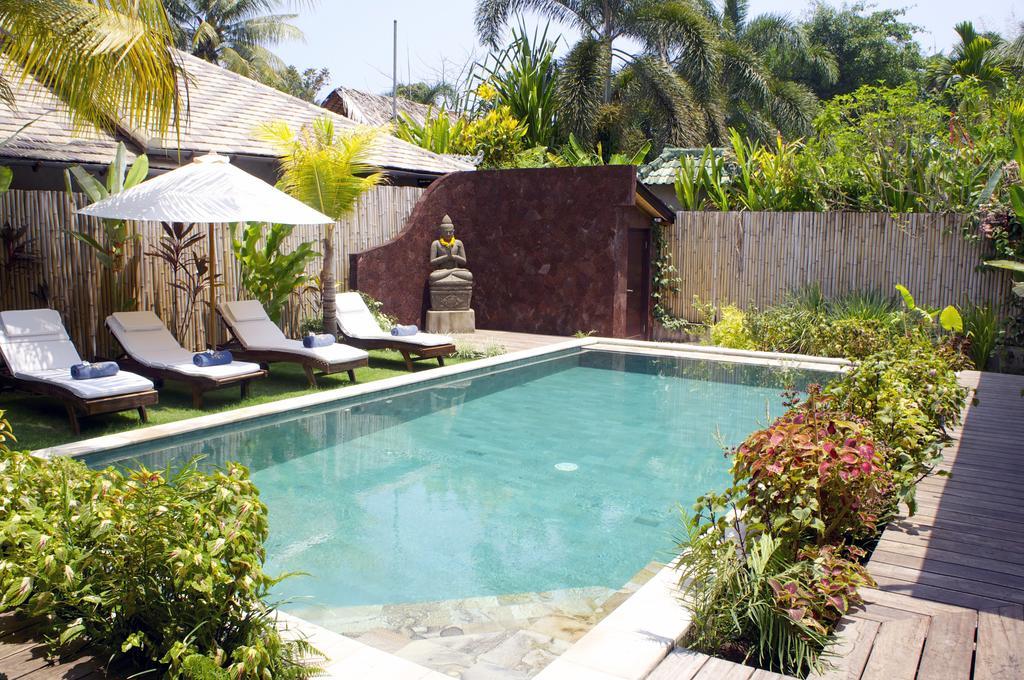 Resort Cili Emas Oceanside 3*
