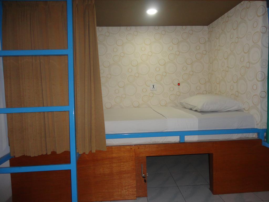 Meriki Asrama Legian (Bali)