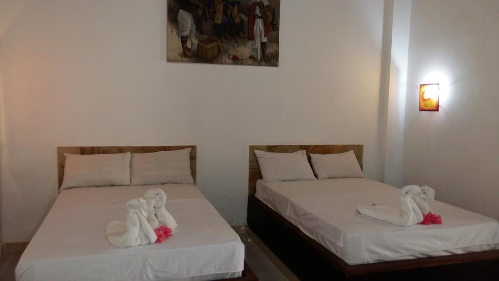 Stop Homestay, Rooftop Restaurant And Bar Wisma tamu Amed (Bali)