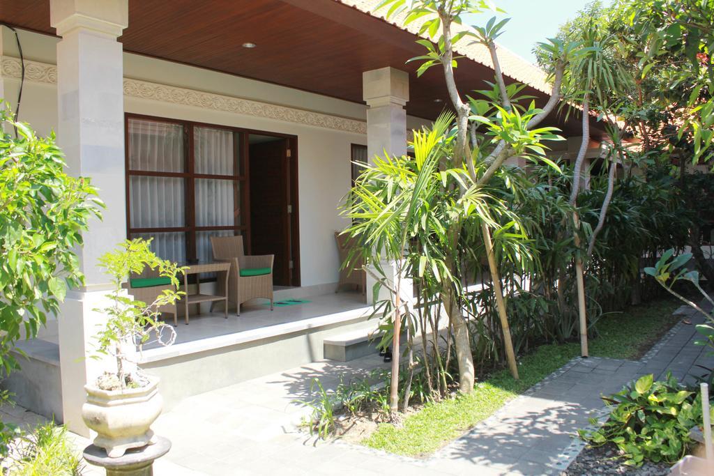 Mona * Sanur (Bali)