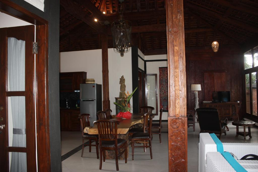 Joglo On The Villa *