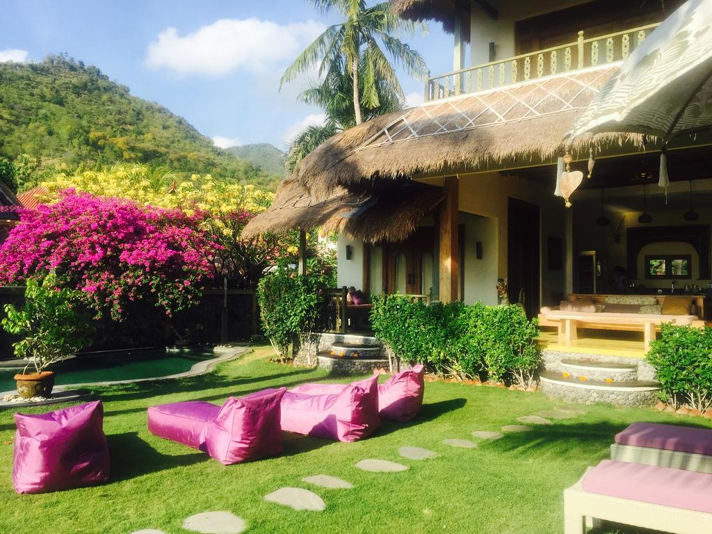 Life In Guest house