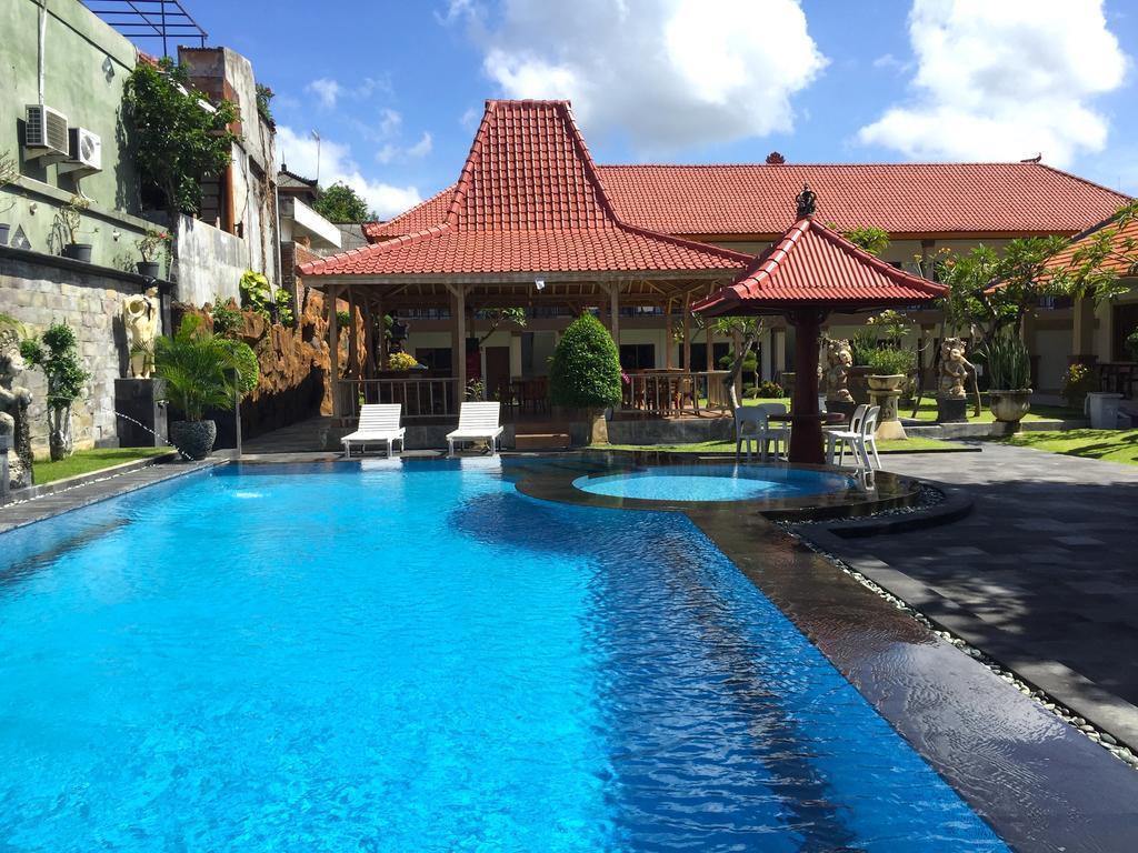 Hotel Agung 3*