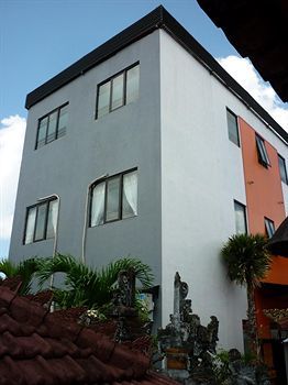 Suardana Inn's Hotel 3*