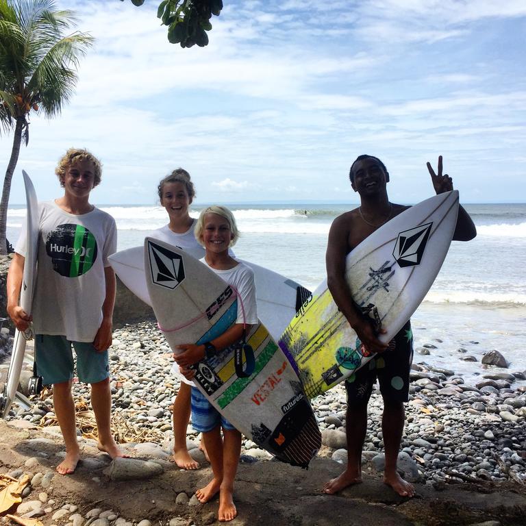 Medewi Secret Surfcamp