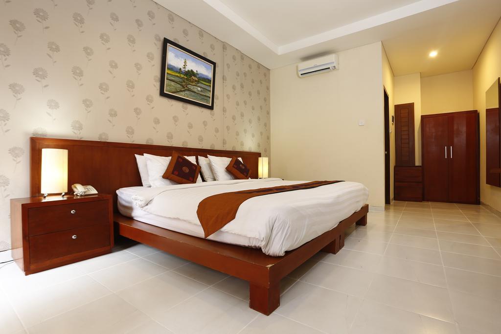 Hotel Uma Sri 3*