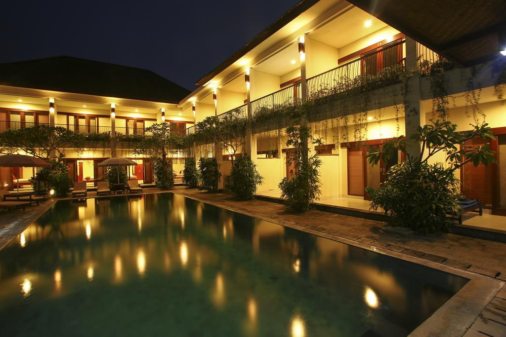 Uma Sri Hotel