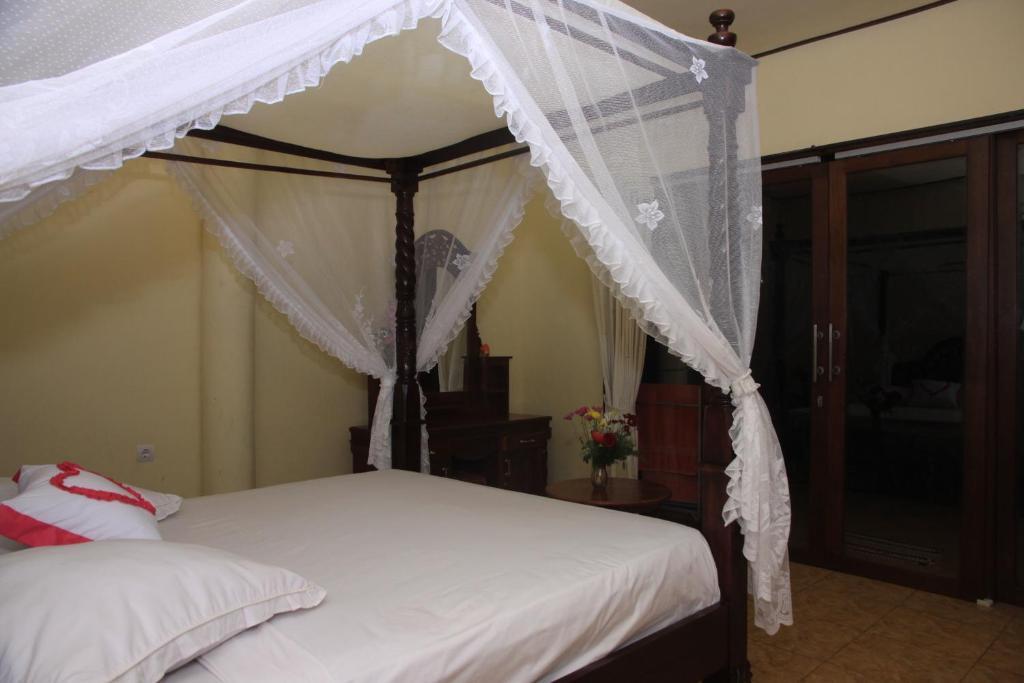 Rising Star Amed (Bali)