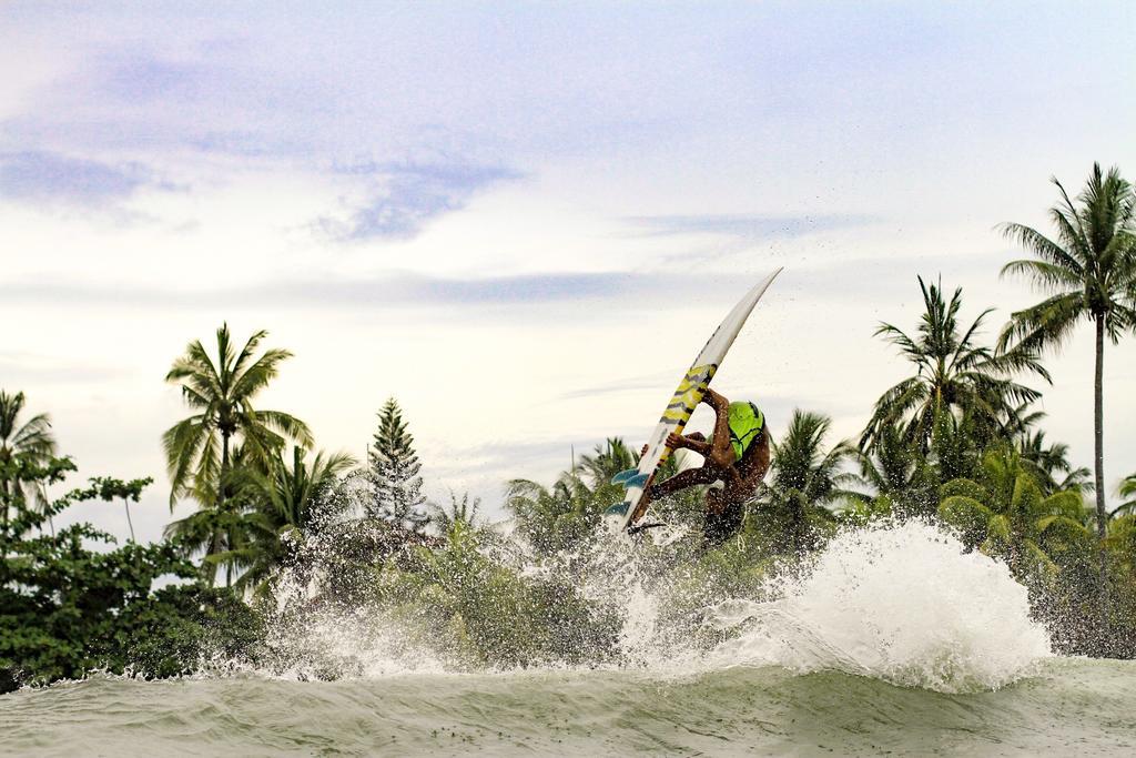 Medewi Secret Surfcamp Guest house Pulukan