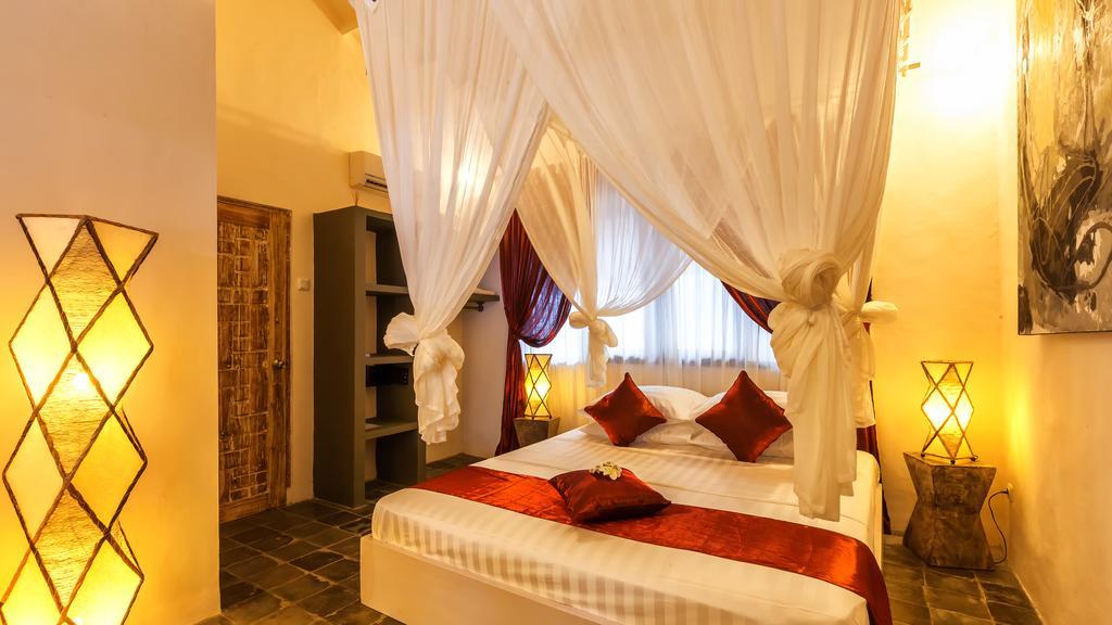 Luxury Kudeta 300m And Heart Of Seminyak (Bali)