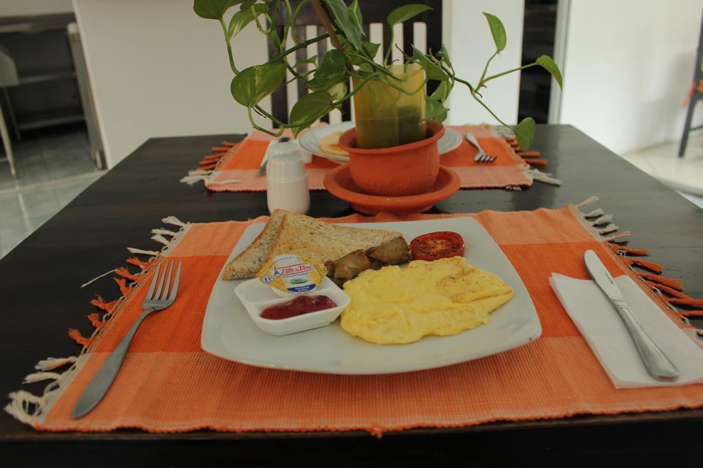 Hotel Kubu Anyar 3*