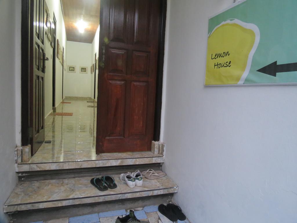 Hostel Lemon House *