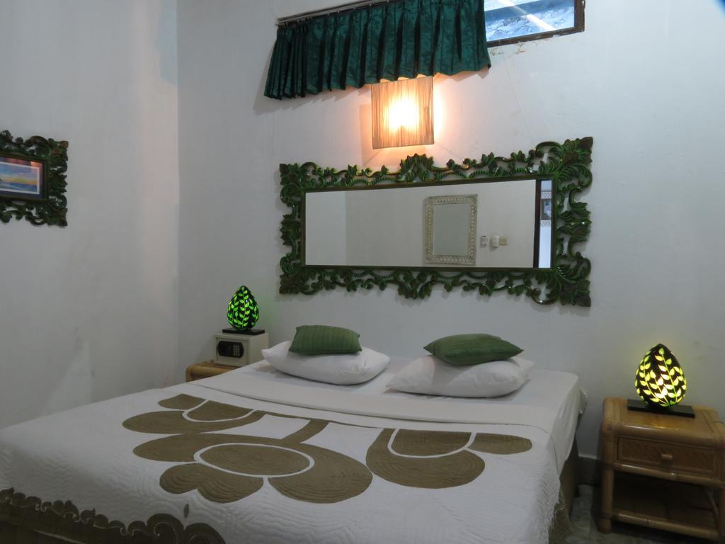 Hostel Lemon House