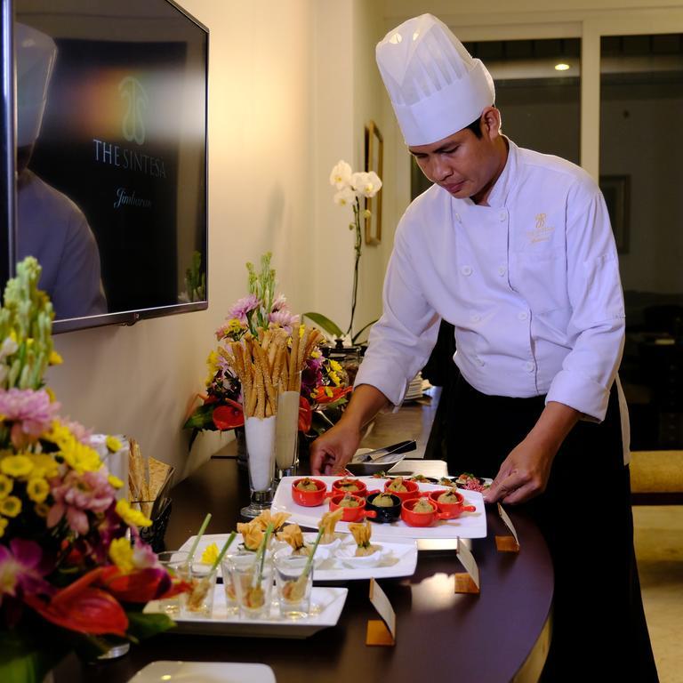 Aparthotel The Sintesa 5*