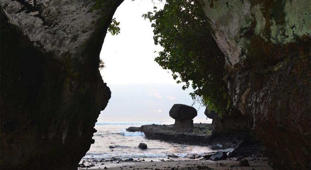 Rumah Pantai Bali Selemadeg (Bali)