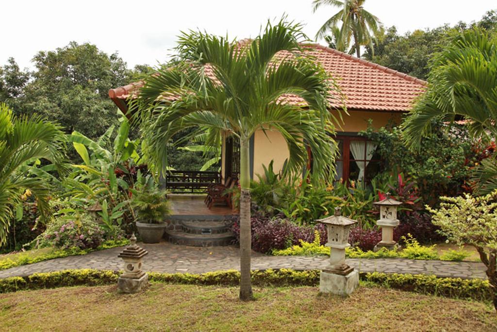 Resort Puri Mangga Sea View And Lovina (Bali)