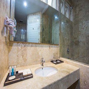 Hotel The Lerina Nusa Dua 4*