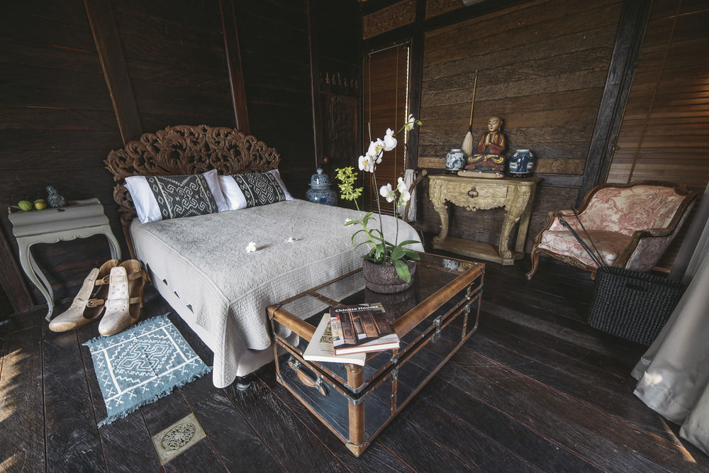Absolute Beachfront Romantic Laut