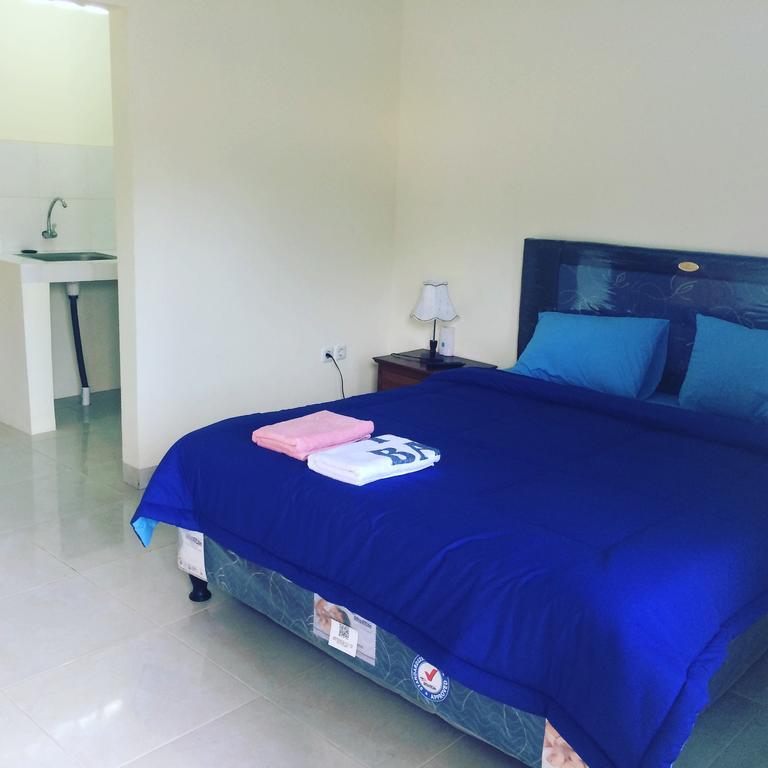 Ady Homestay *