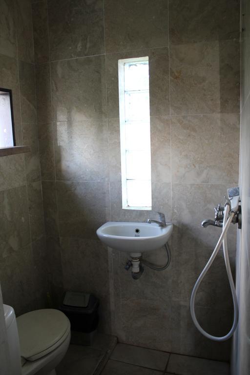 Berawa Beach Surfstay Guest house