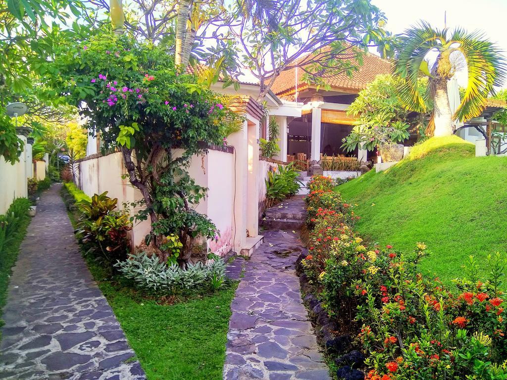 Resort Nipuri And By Kamara