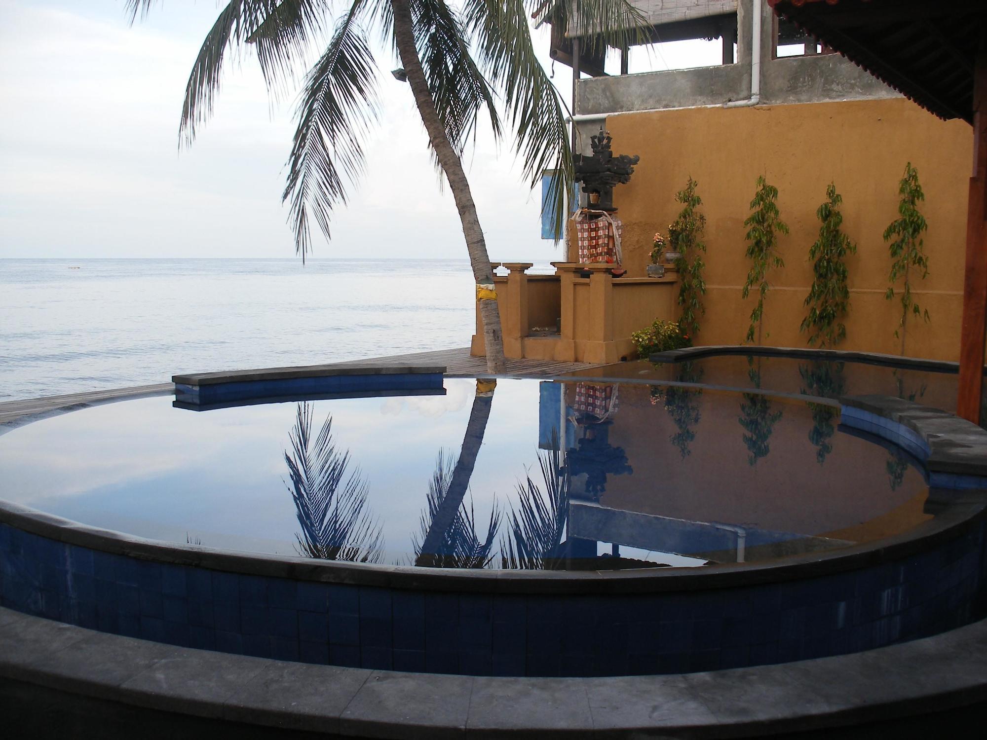 Paradise Palm And Dive Center 4* Tulamben (Bali)