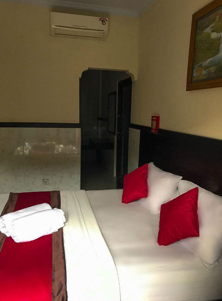 Antara Sunset Road 3*