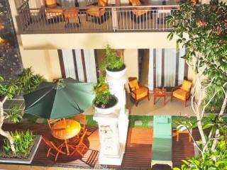D'penjor Hotel