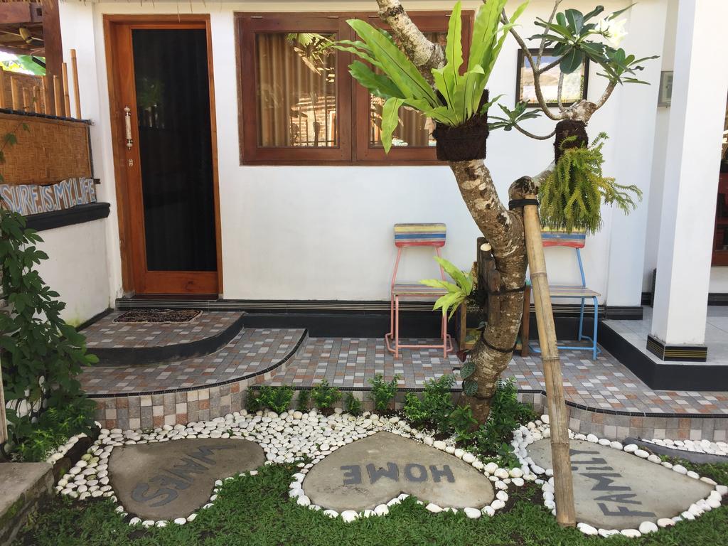 Medewi Secret Surfcamp Guest house