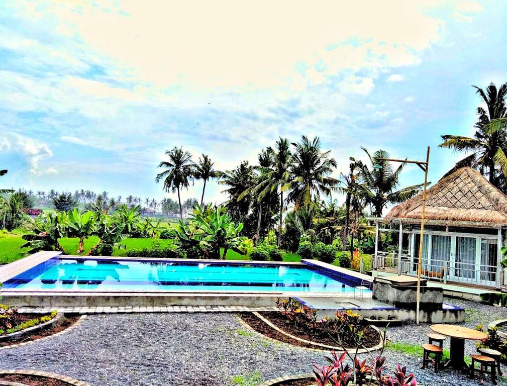 Barn N Bunk Guest house 3*