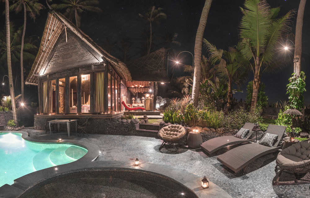 Villa Absolute Beachfront Romantic Laut *