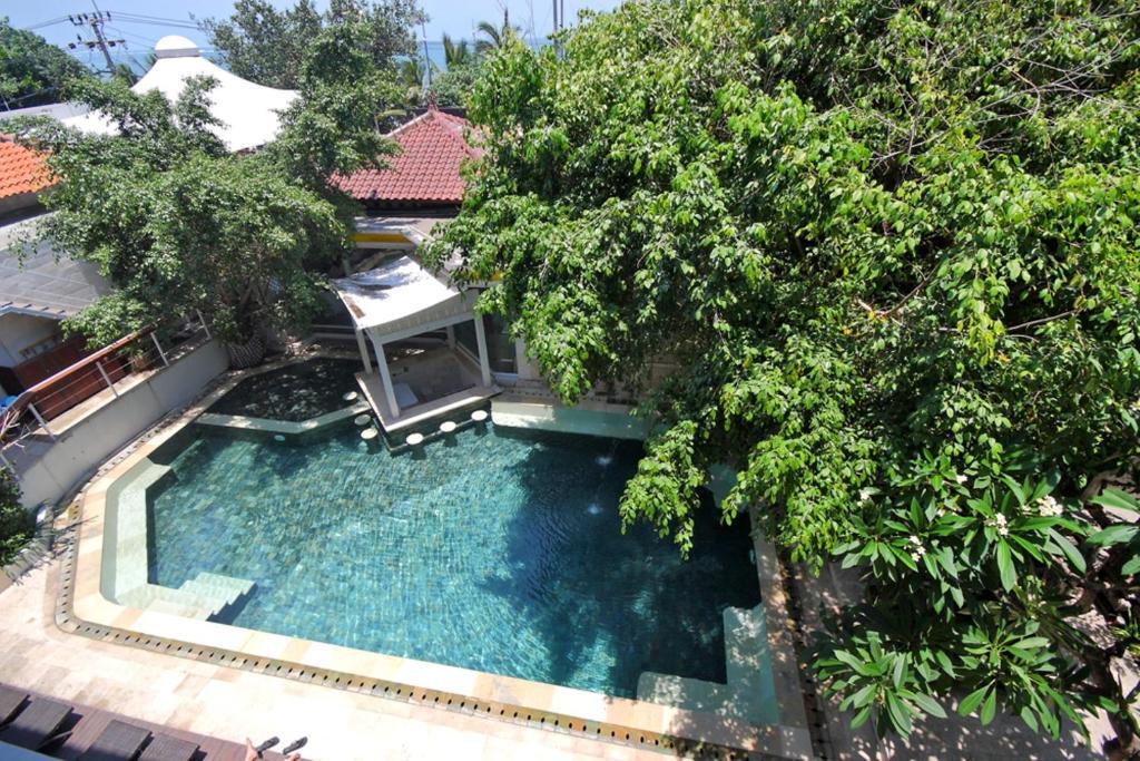 Hotel Kuta One Party 3*