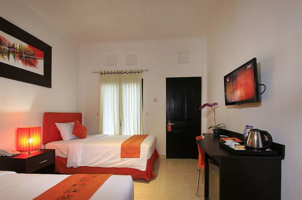 Hotel Kubu Anyar 3*
