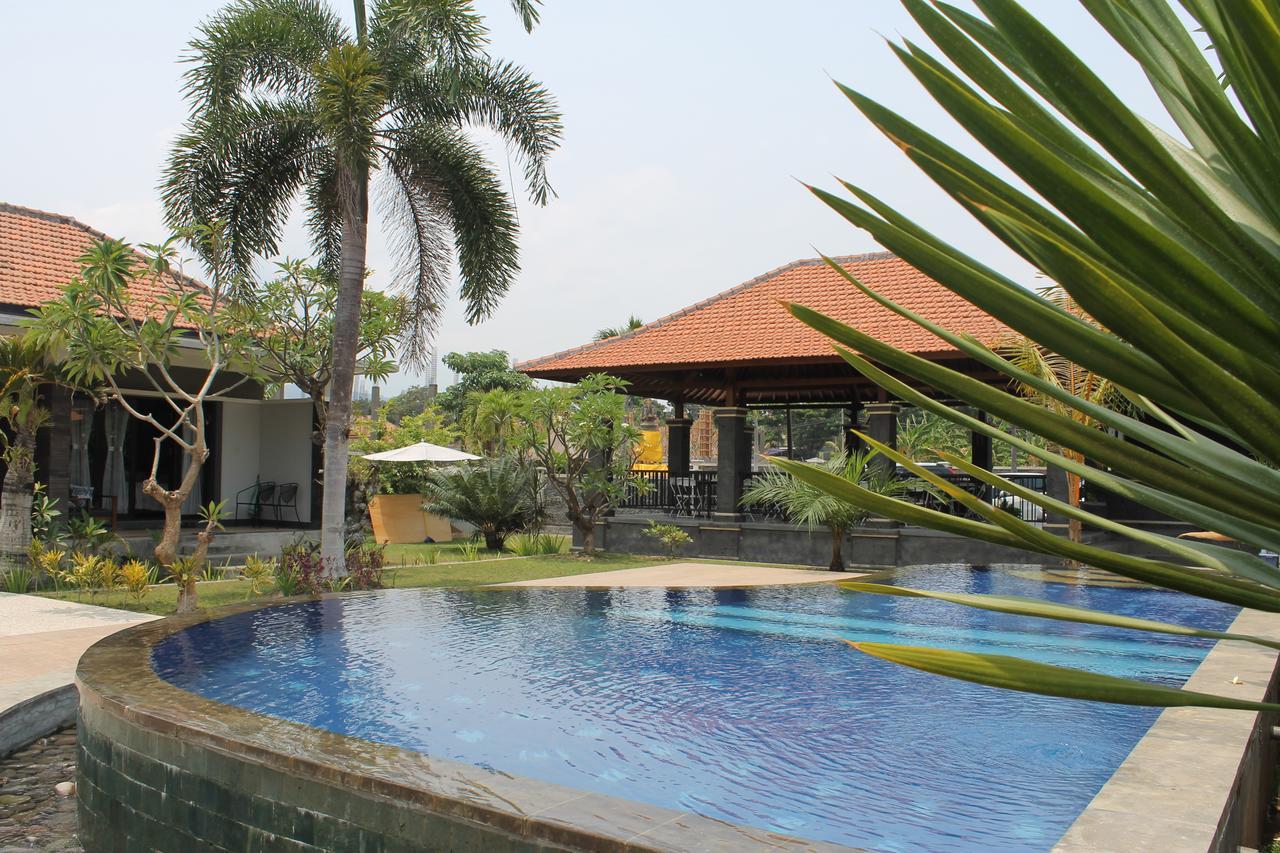 Prabhu Hotel 2*