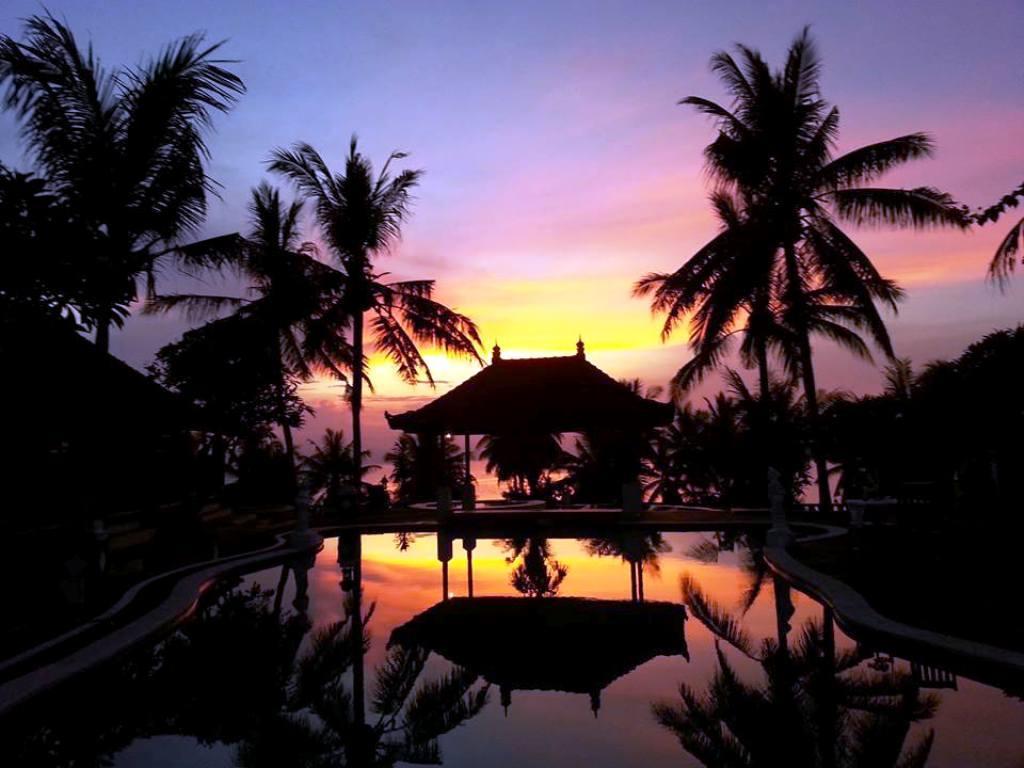 Bali Sunset Hotel