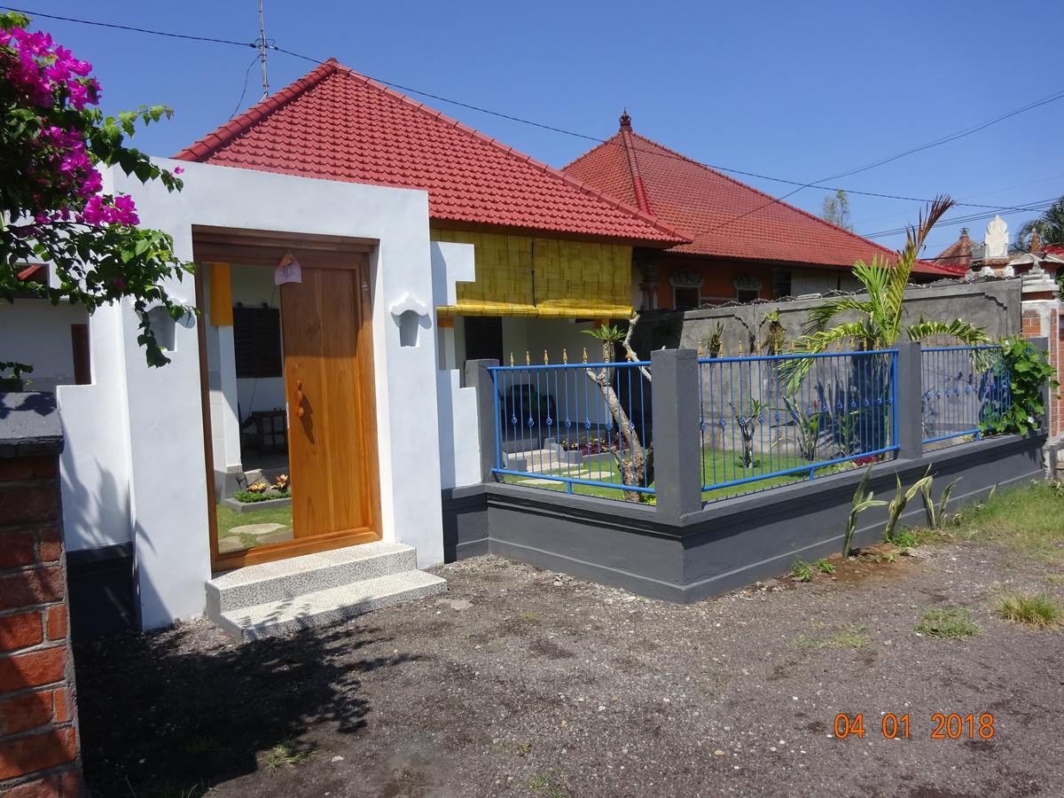 Murnis Bed & Breakfast Lovina (Bali)