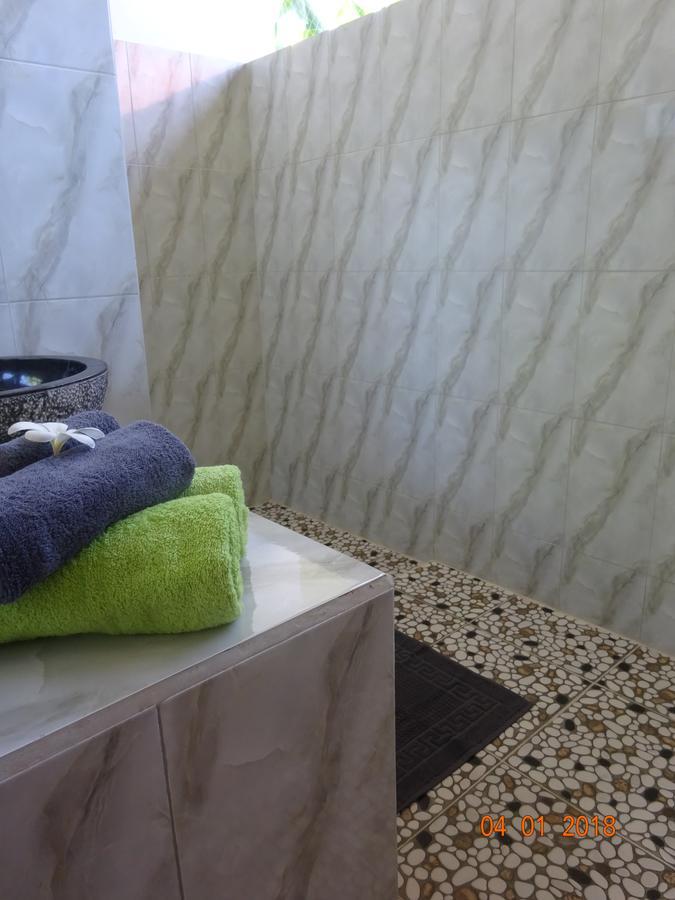 Murnis Bed & Breakfast Lovina (Bali)
