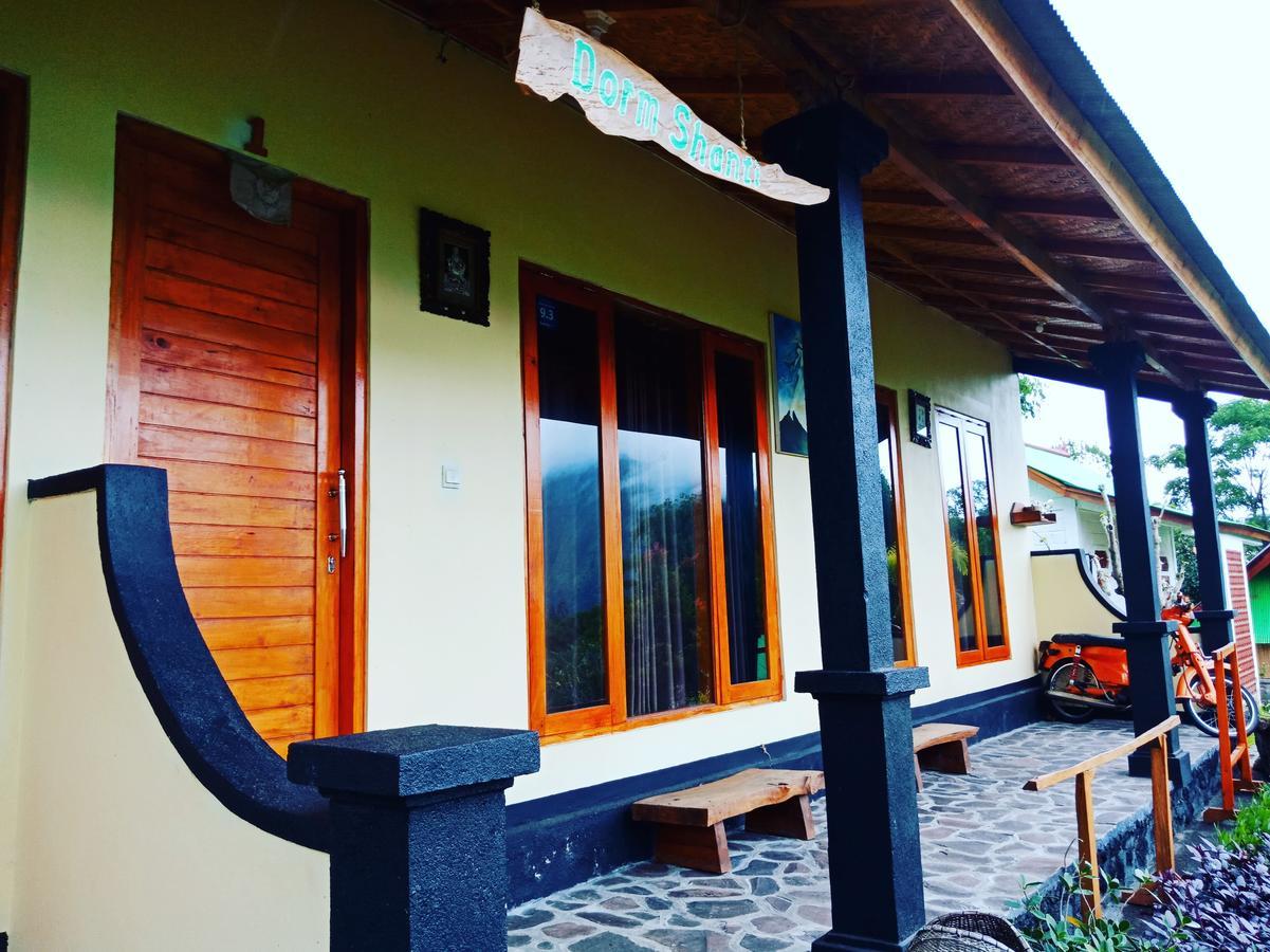 Black Lava And Hostel Kintamani (Bali)