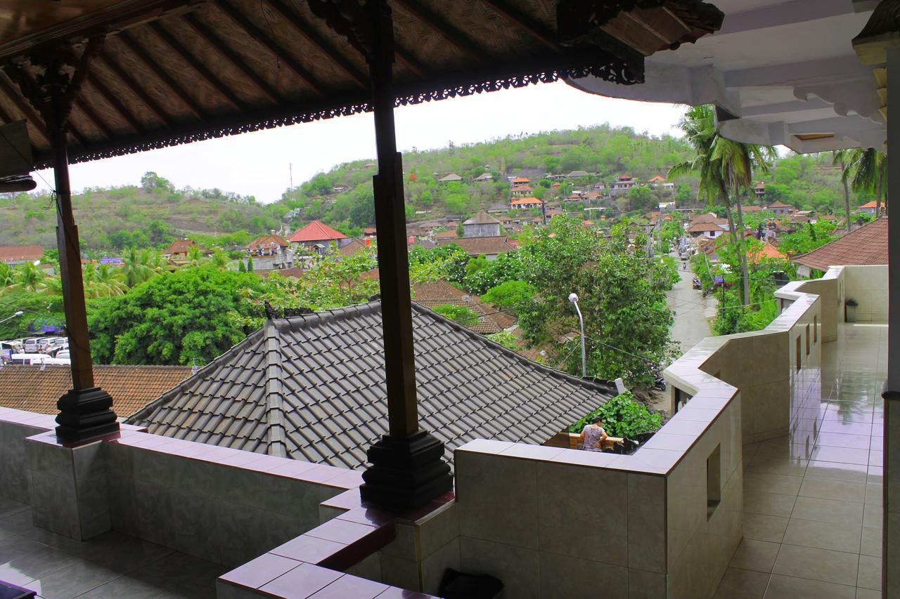 Serangan Ii Inn Padangbai (Bali)