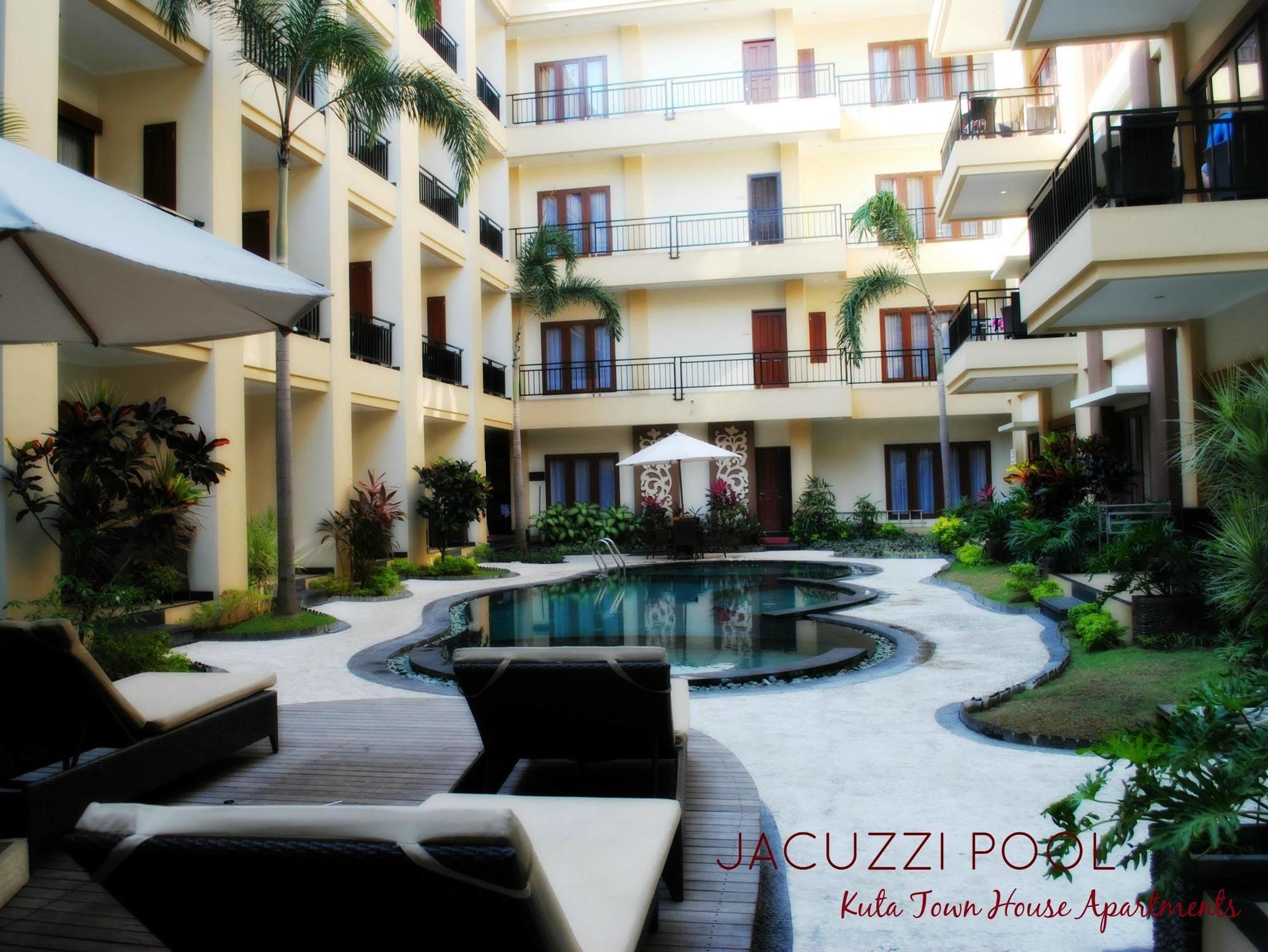 Kuta Town House Aparthotel