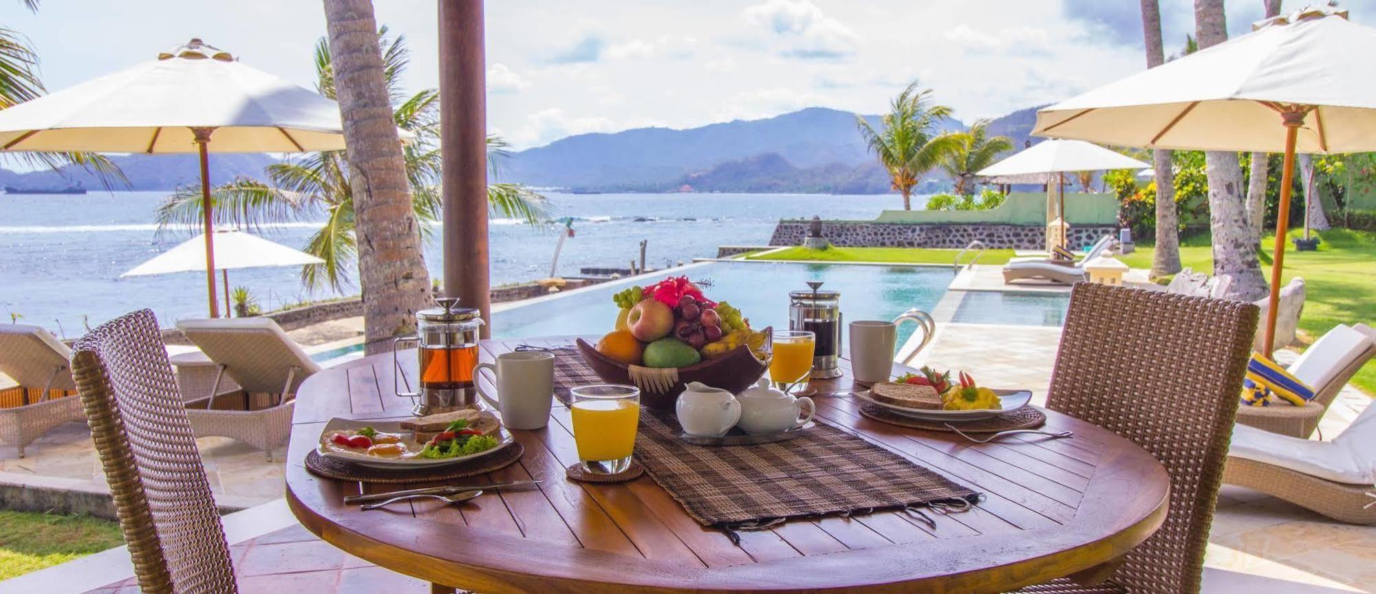 Resort Beachfront Citakara Sari