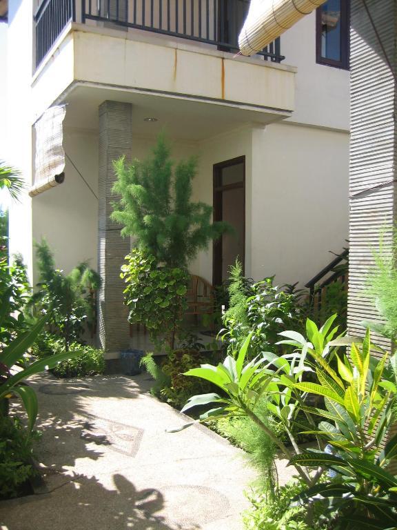 Lucky Paradise On The 2* Amed (Bali)