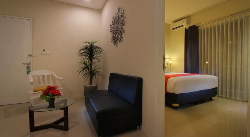 Hotel The Rinaya By Ecommerceloka 3*