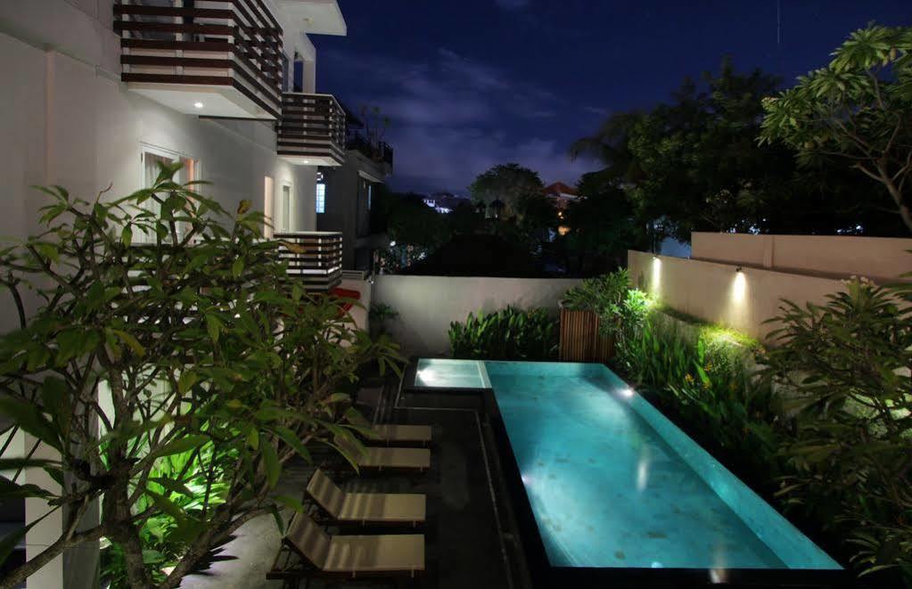 Hotel The Rinaya By Ecommerceloka 3*
