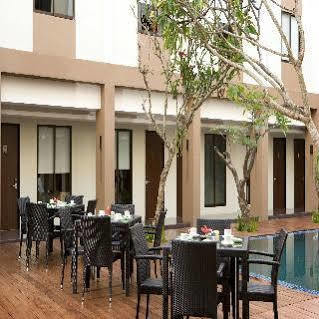 Hotel Santika Kuta 3*