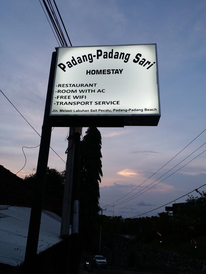 Homestay Padang-padang Sari *