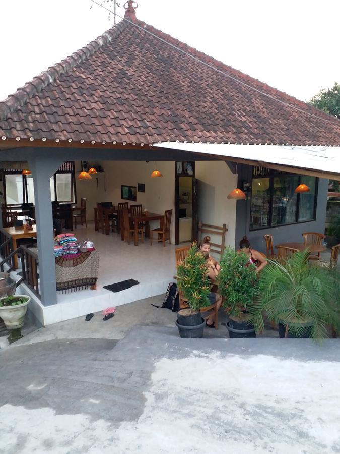 Padang-padang Sari * Uluwatu (Bali)