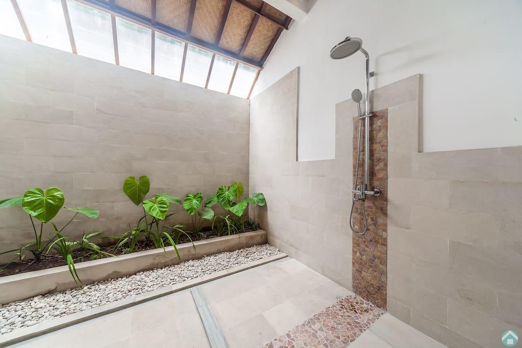 Villa Paradise *
